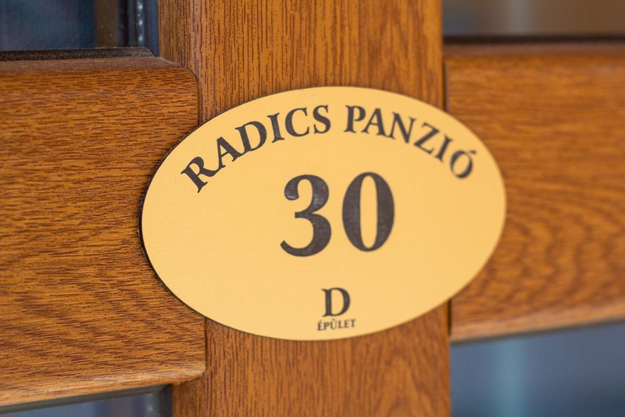 Radics Panzio Etterem Es Piheno Kozpont Hotel Letenye Buitenkant foto